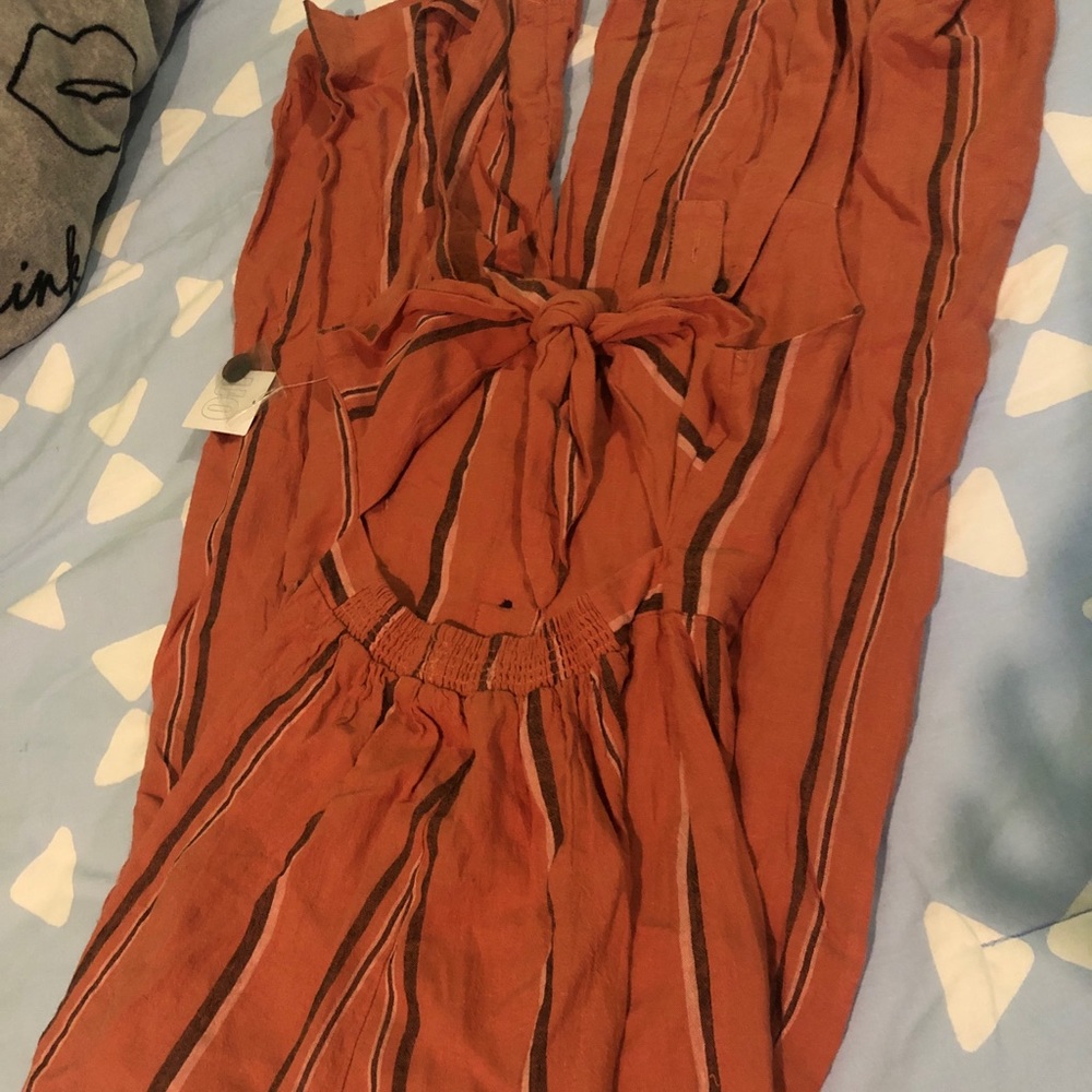 NWT UO Ashley Button-down Tie-back Jumpsuit - Picture 5 of 5